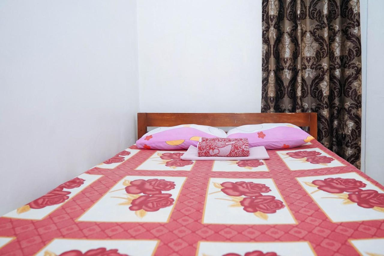 C Star Travellers Inn Oslob Esterno foto