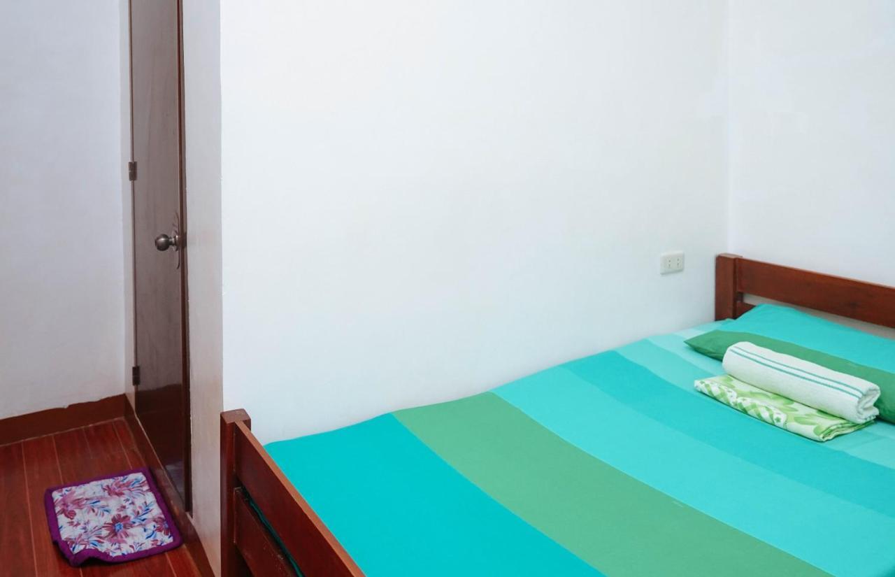 C Star Travellers Inn Oslob Esterno foto